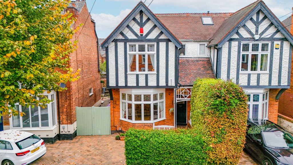 Property photo 1 of 18 Picture No. 03