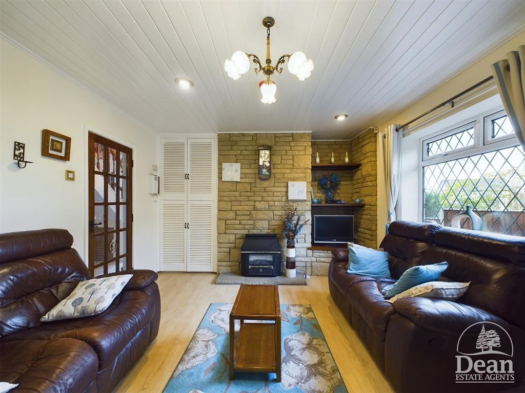Property photo 3 of 26