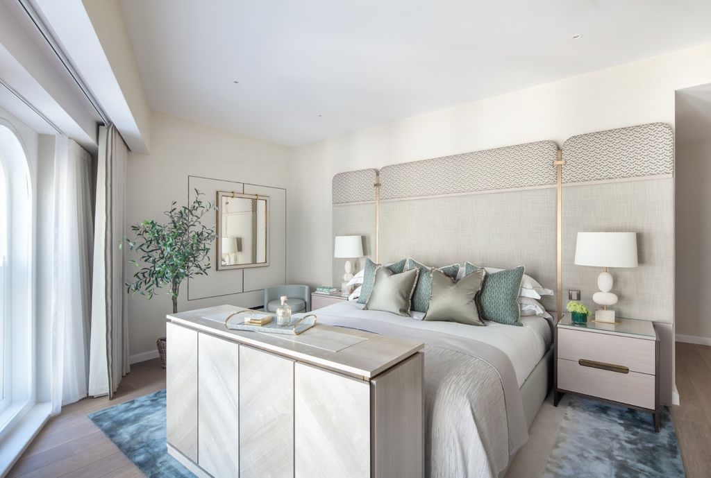 Property photo 3 of 26 Bedroom