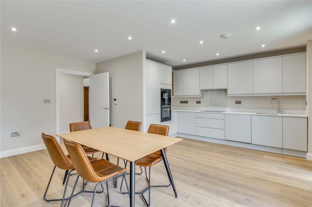 Property photo 2 of 15 Picture No. 25