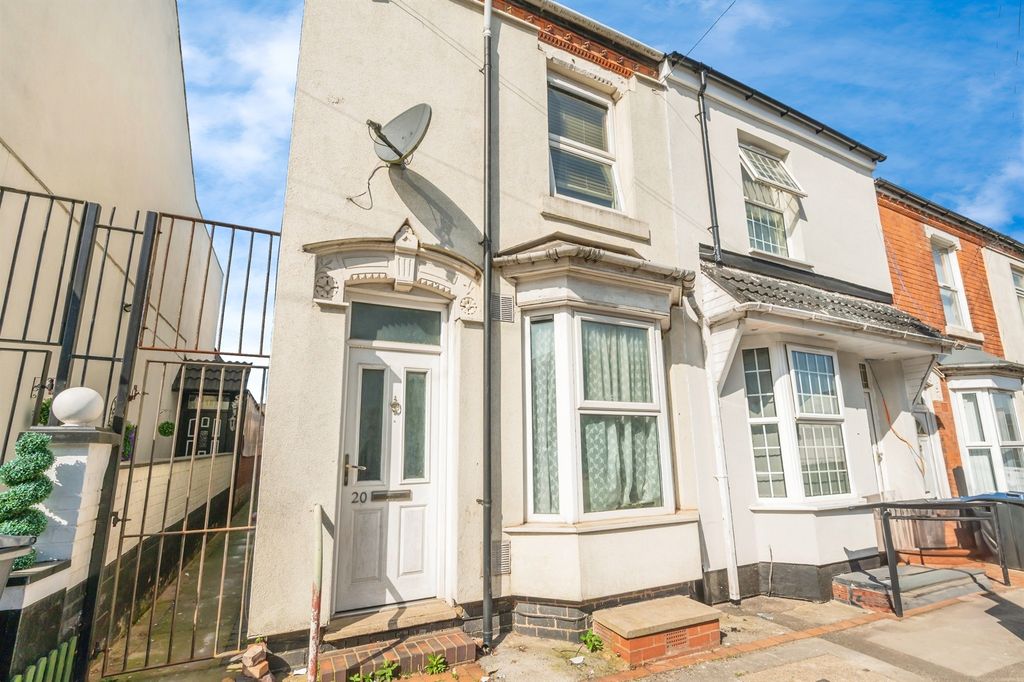 Property photo 1 of 12