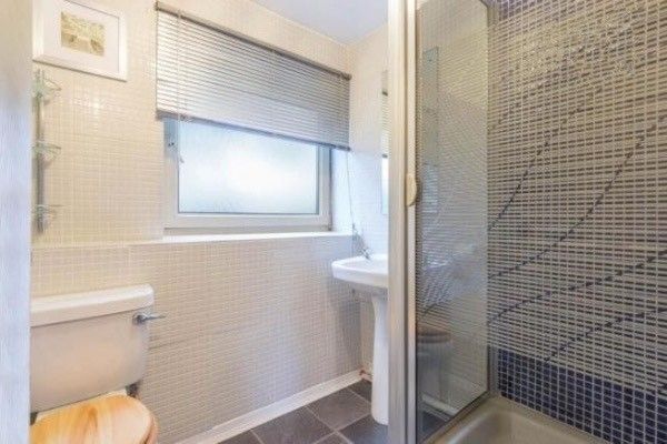 Property photo 3 of 11 Annex