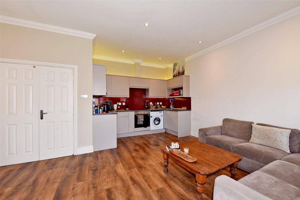 Property photo 3 of 10 Picture No. 08