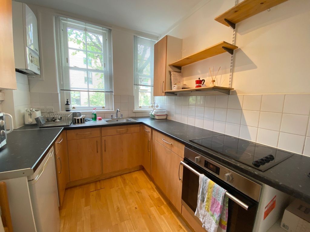 Property photo 3 of 8 Gallery