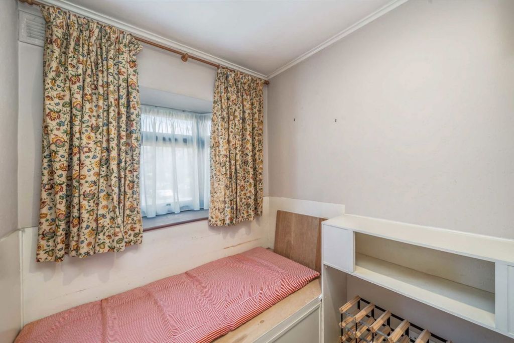 Property photo 2 of 3