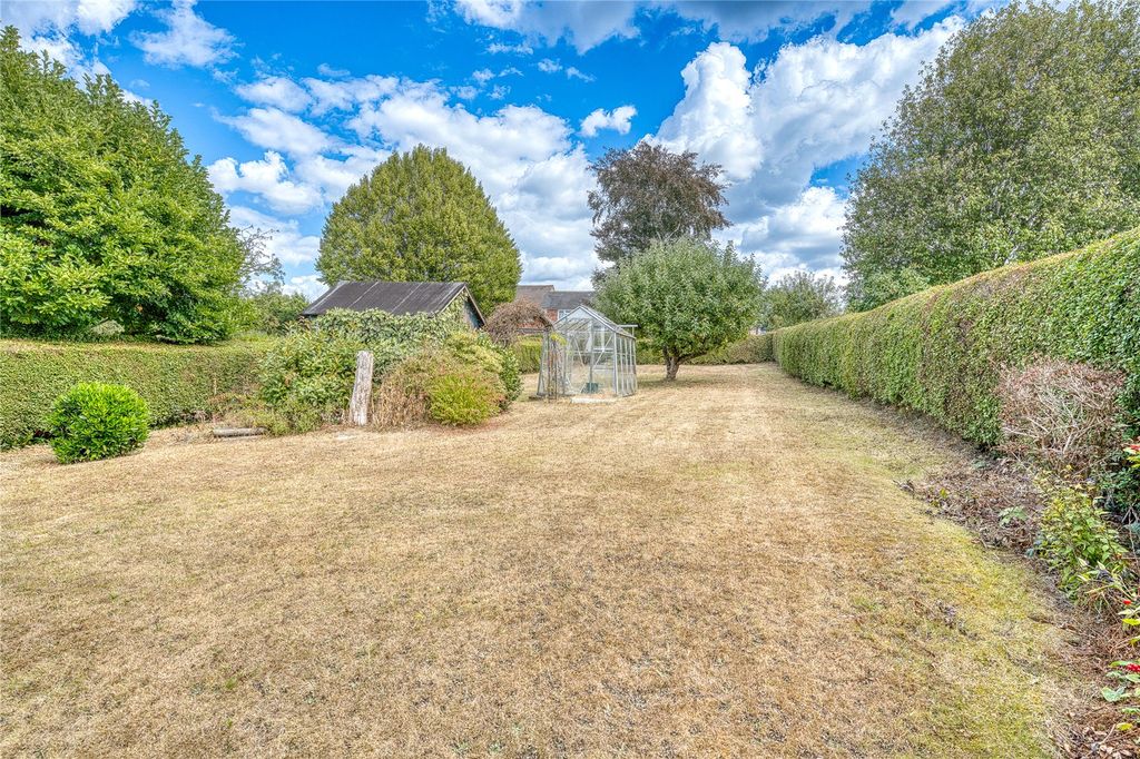 Property photo 2 of 29 Picture No. 13