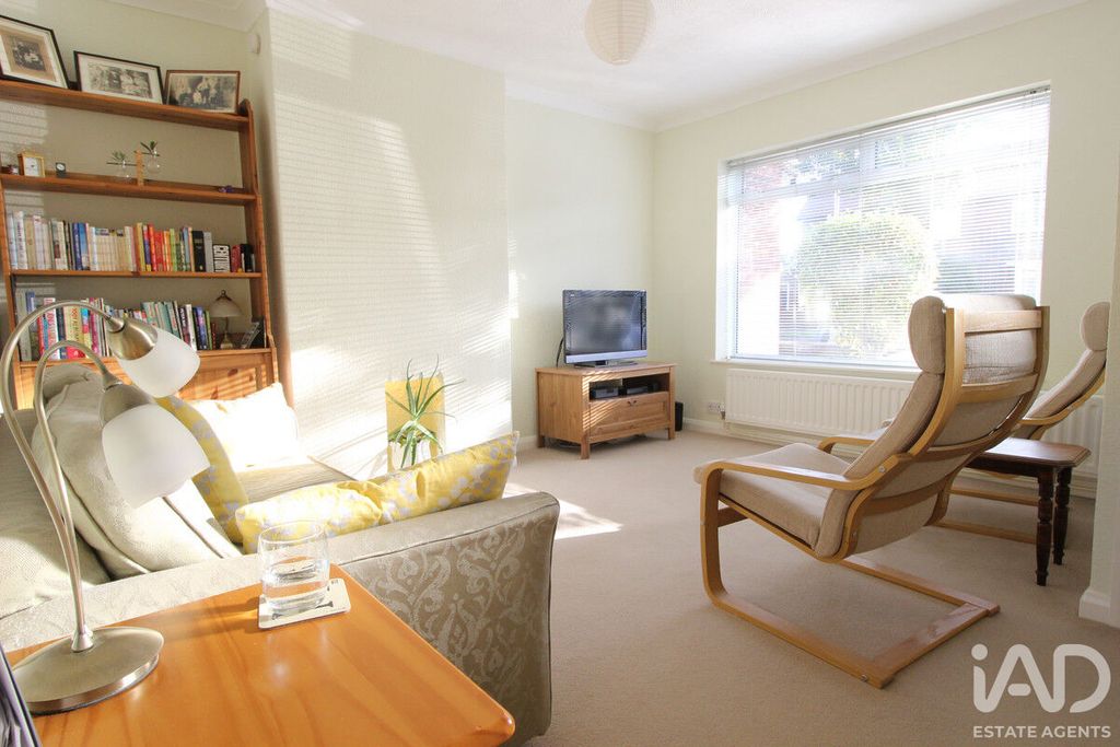 Property photo 3 of 14