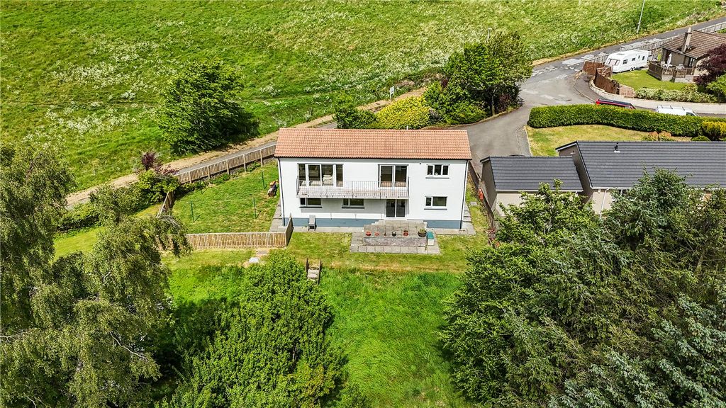 Property photo 1 of 34 Picture No. 36
