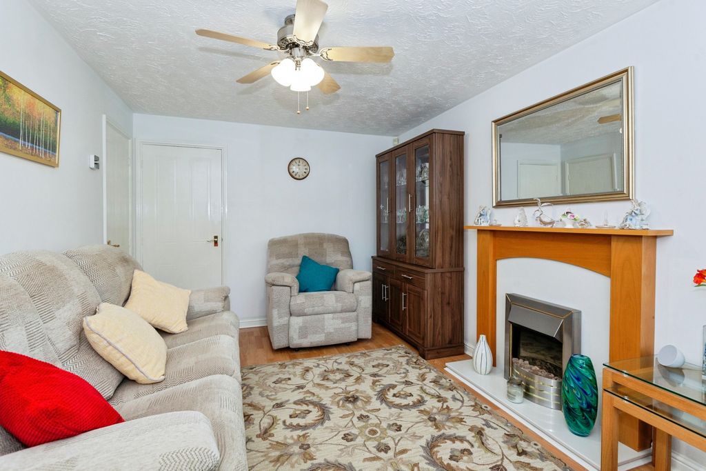 Property photo 3 of 19