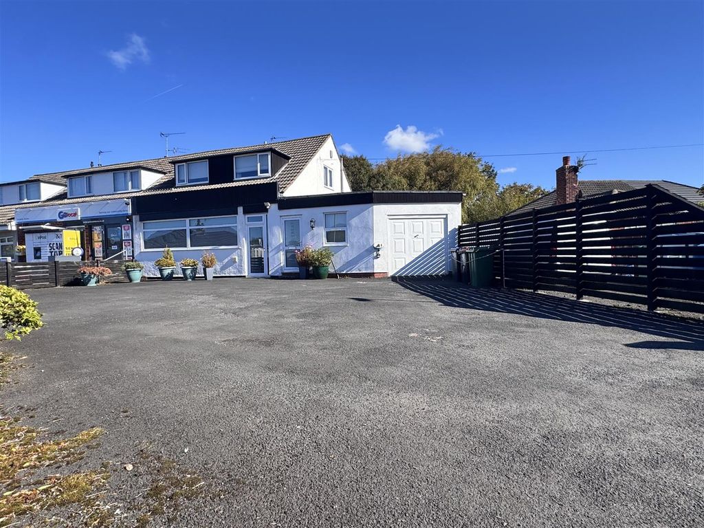 Property photo 1 of 21 External