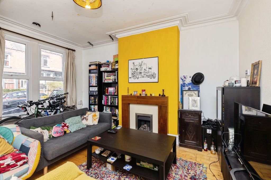 Property photo 2 of 17