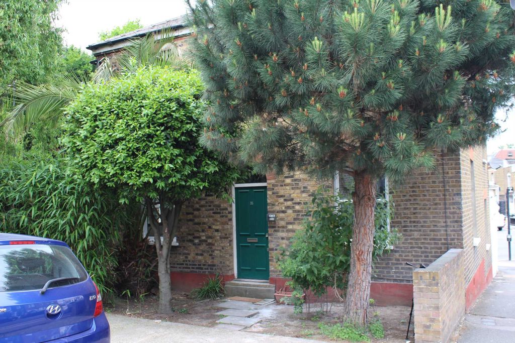 Property photo 2 of 10