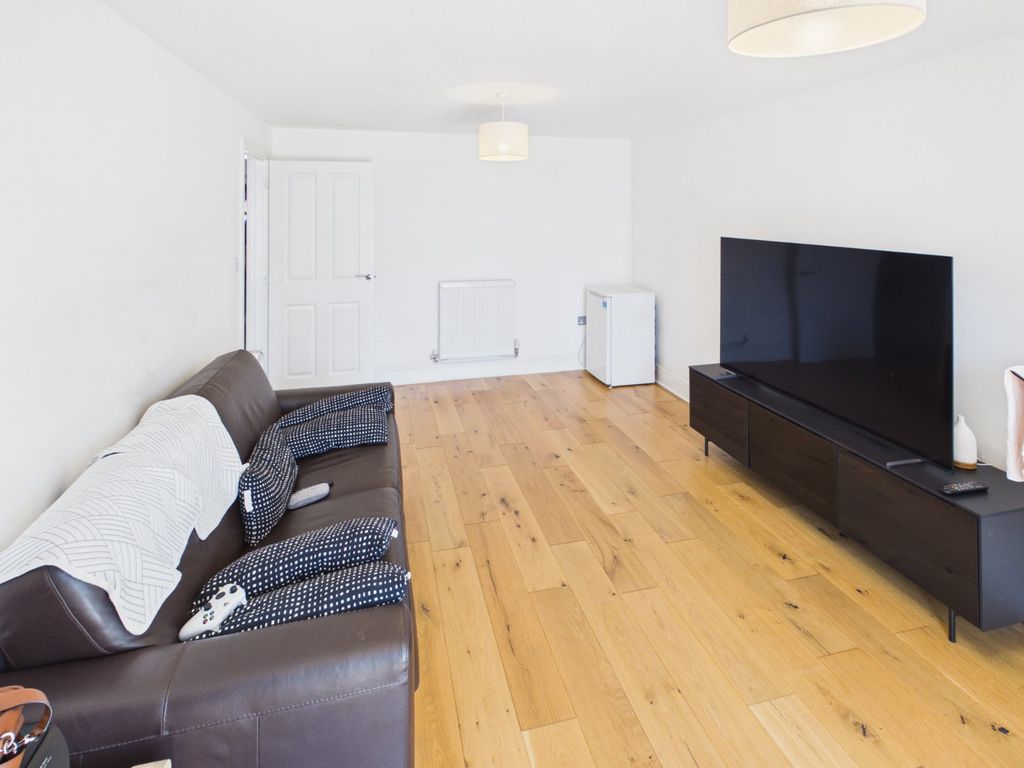 Property photo 3 of 15 Living Room