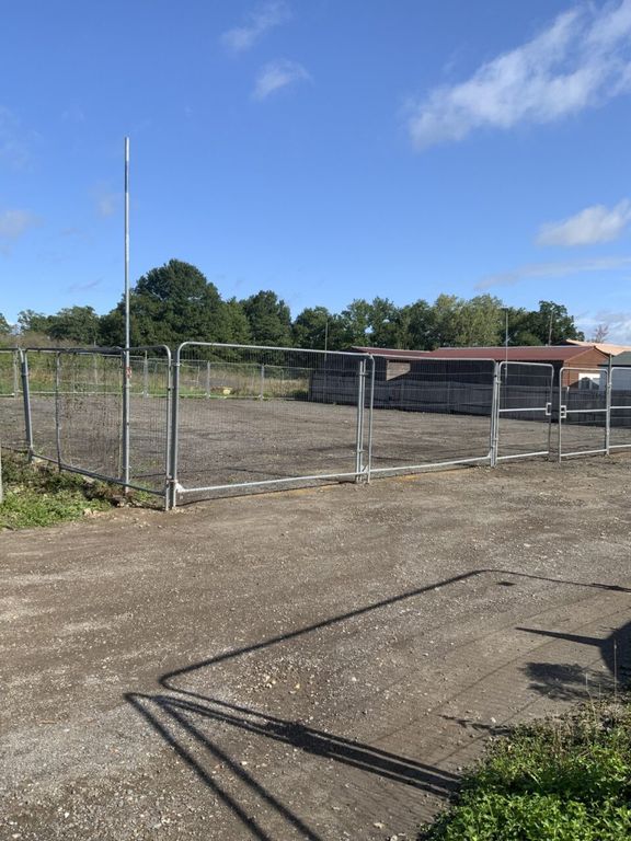 Property photo 1 of 2