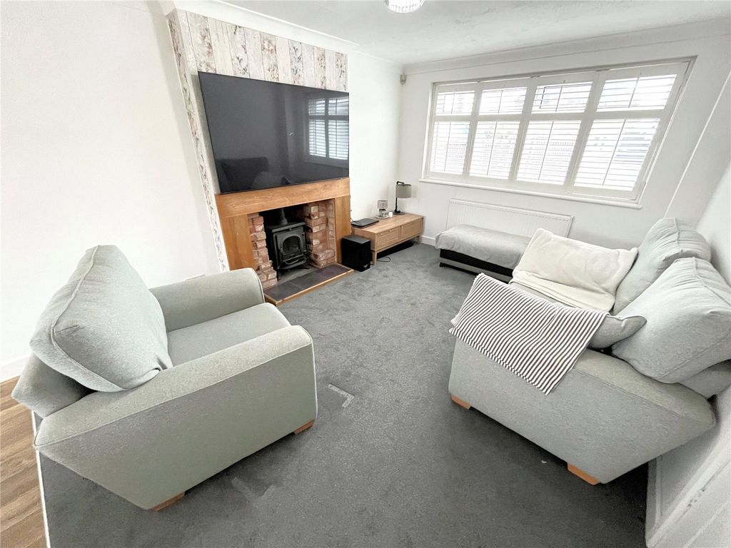 Property photo 2 of 13 Picture No. 16