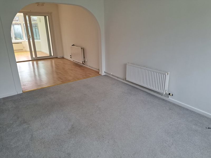 Property photo 3 of 11 Photo 4