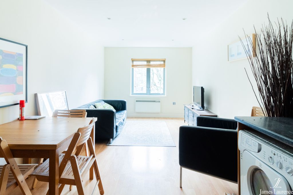 Property photo 2 of 13 8X1A4886-Hdr