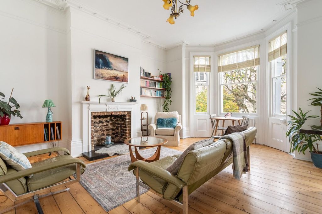 Property photo 2 of 17 Alfred Road-1.Jpg