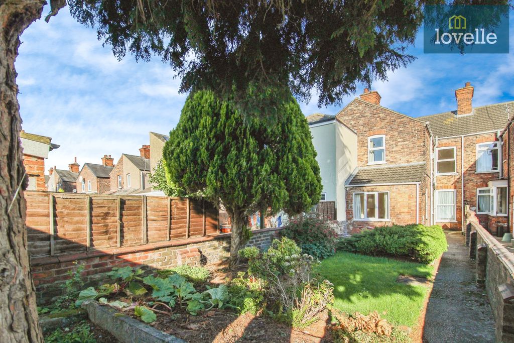 Property photo 2 of 14