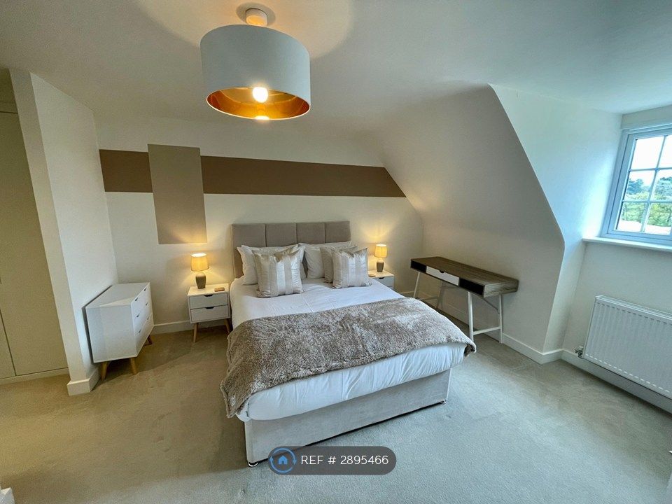 Property photo 2 of 34