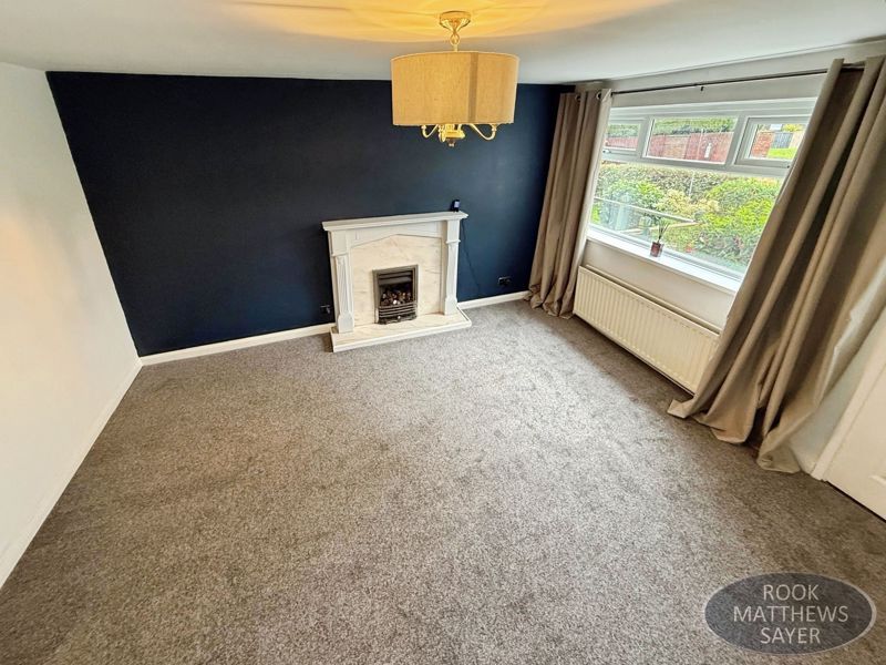 Property photo 3 of 9 Photo 9