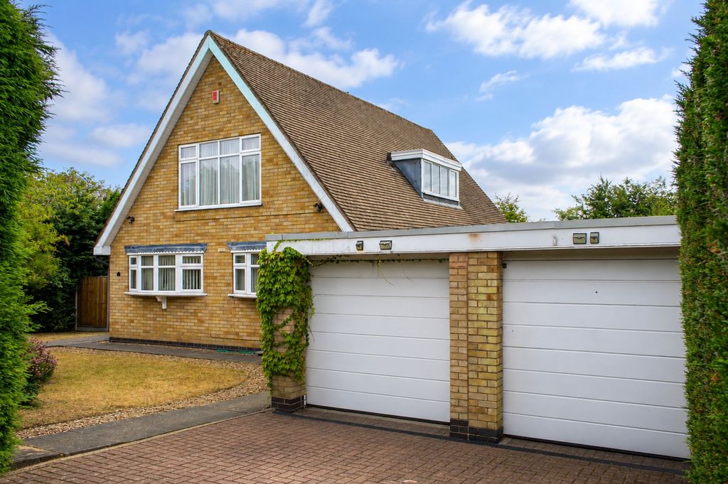 Property photo 1 of 36