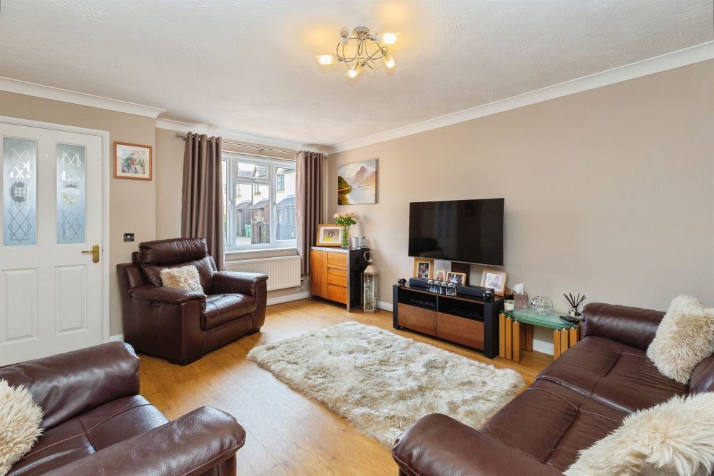 Property photo 3 of 17