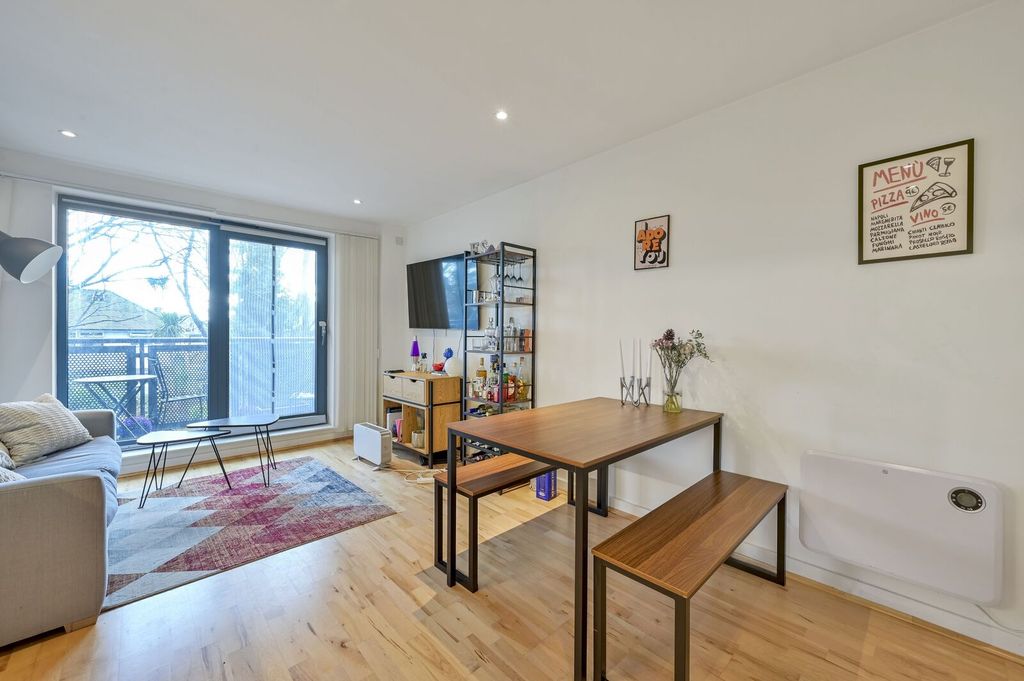 Property photo 2 of 16