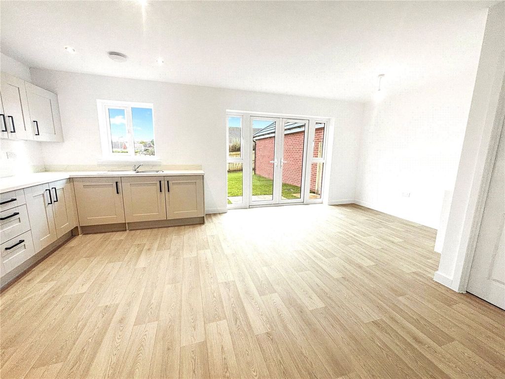Property photo 3 of 16 Picture No. 33