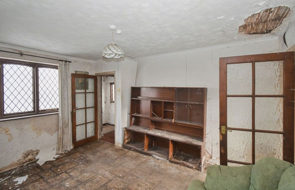 Property photo 3 of 10