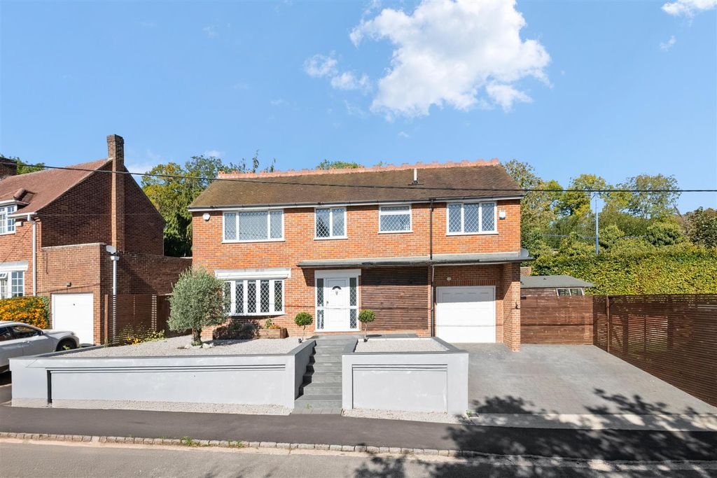 Property photo 1 of 19