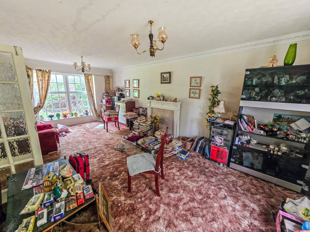 Property photo 2 of 5 Sitting Room