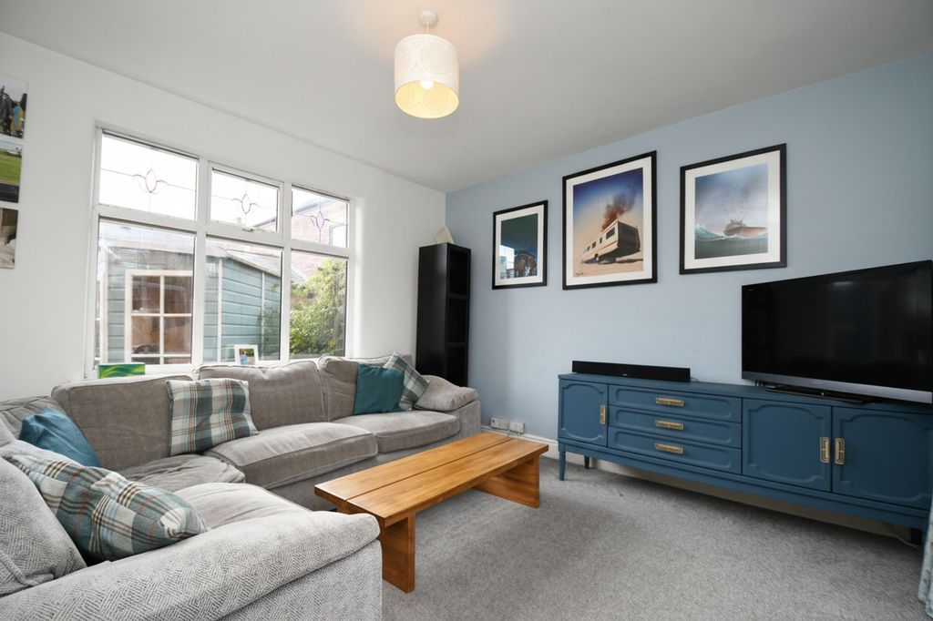 Property photo 3 of 20