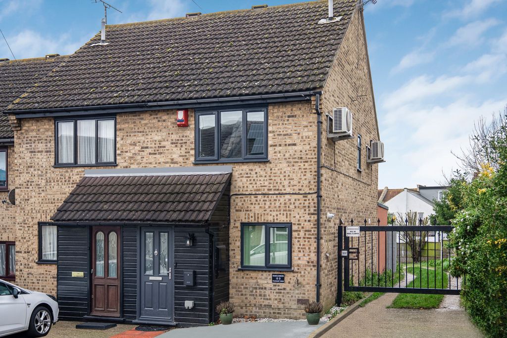 Property photo 1 of 21