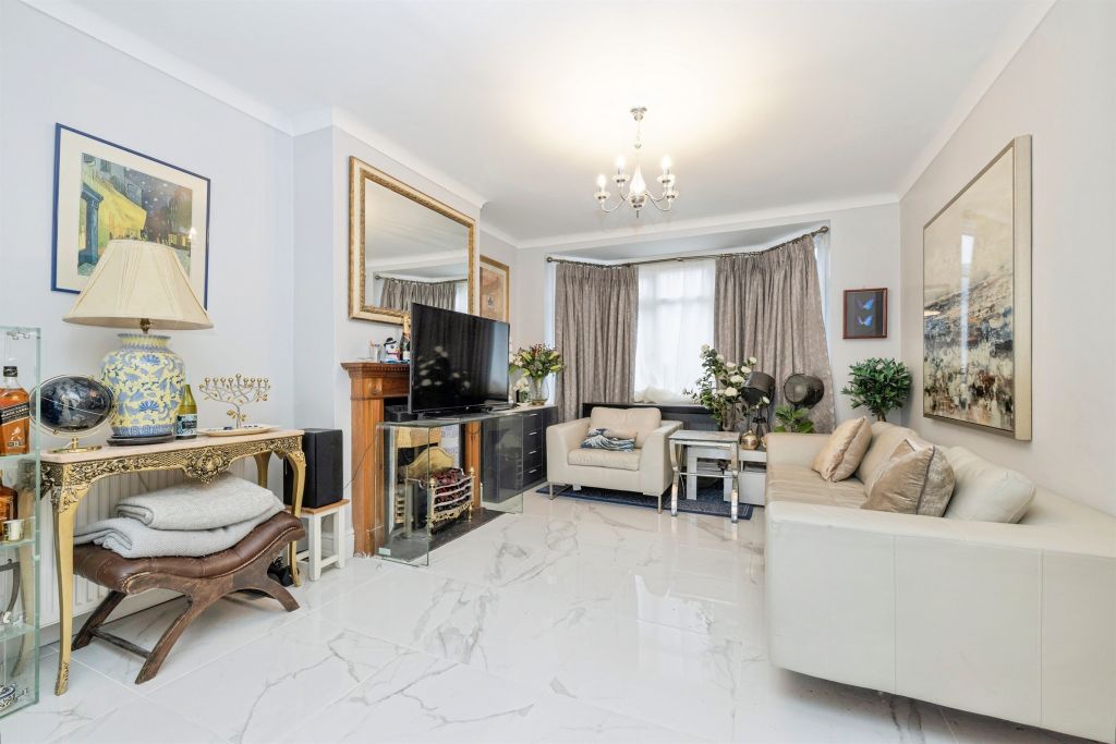 Property photo 3 of 25