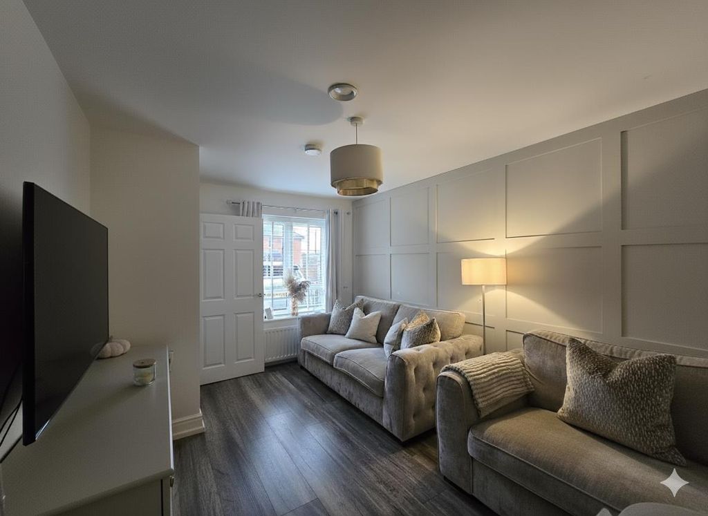 Property photo 3 of 17 1763130597641.Jpg