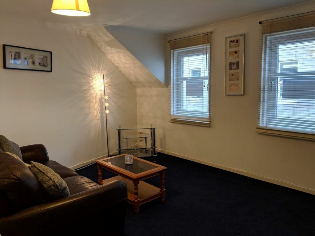 Property photo 2 of 12