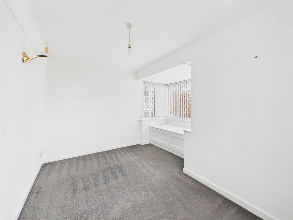 Property photo 3 of 39 Cam03844G0-Pr0454-Still003.Jpg