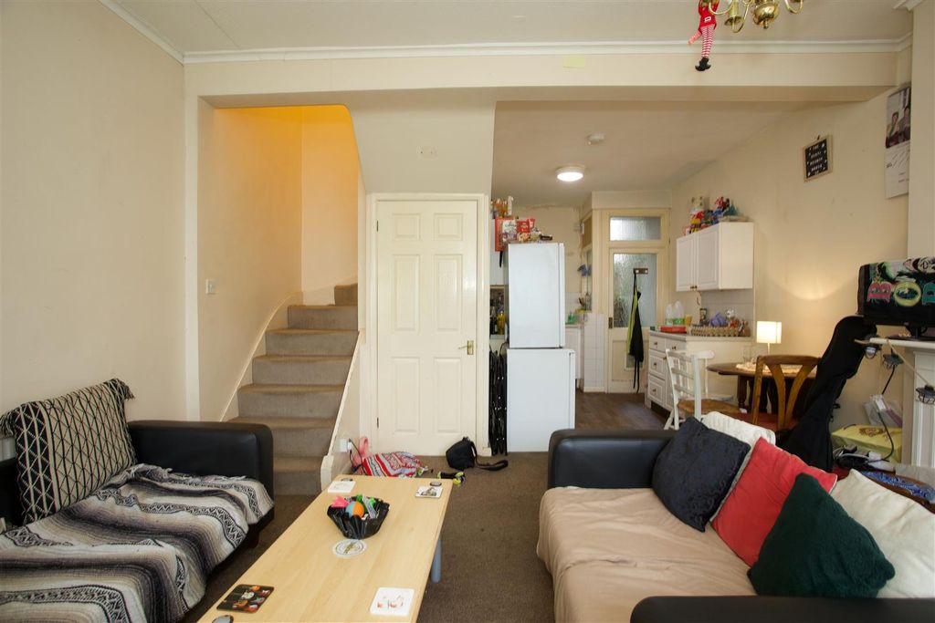 Property photo 3 of 15 Living Room