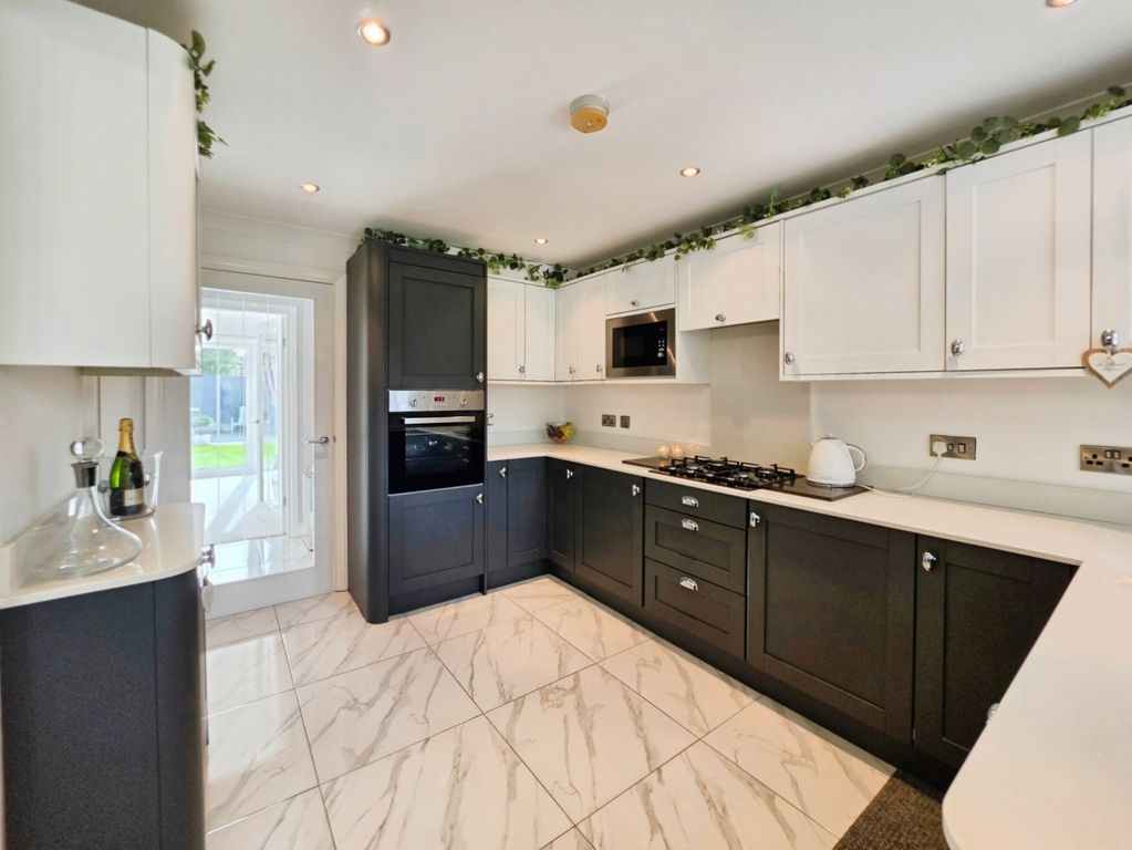 Property photo 3 of 29 Pbox-Img.Jpg