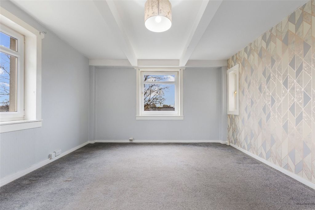 Property photo 3 of 23 Picture No. 11