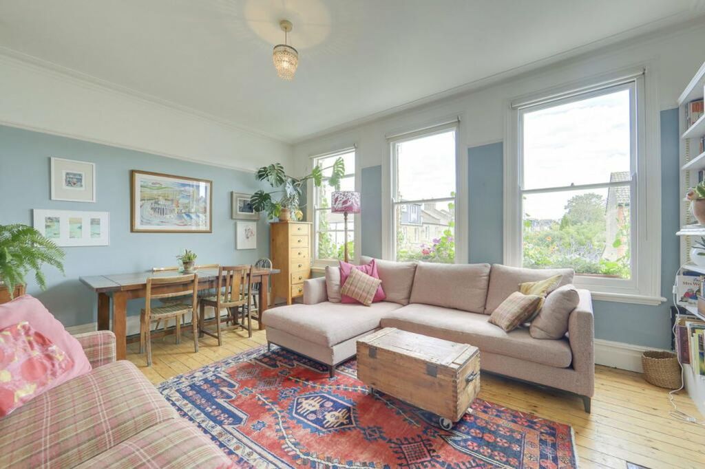 Property photo 1 of 13 Living Room