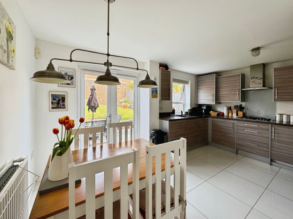 Property photo 2 of 24 3857834