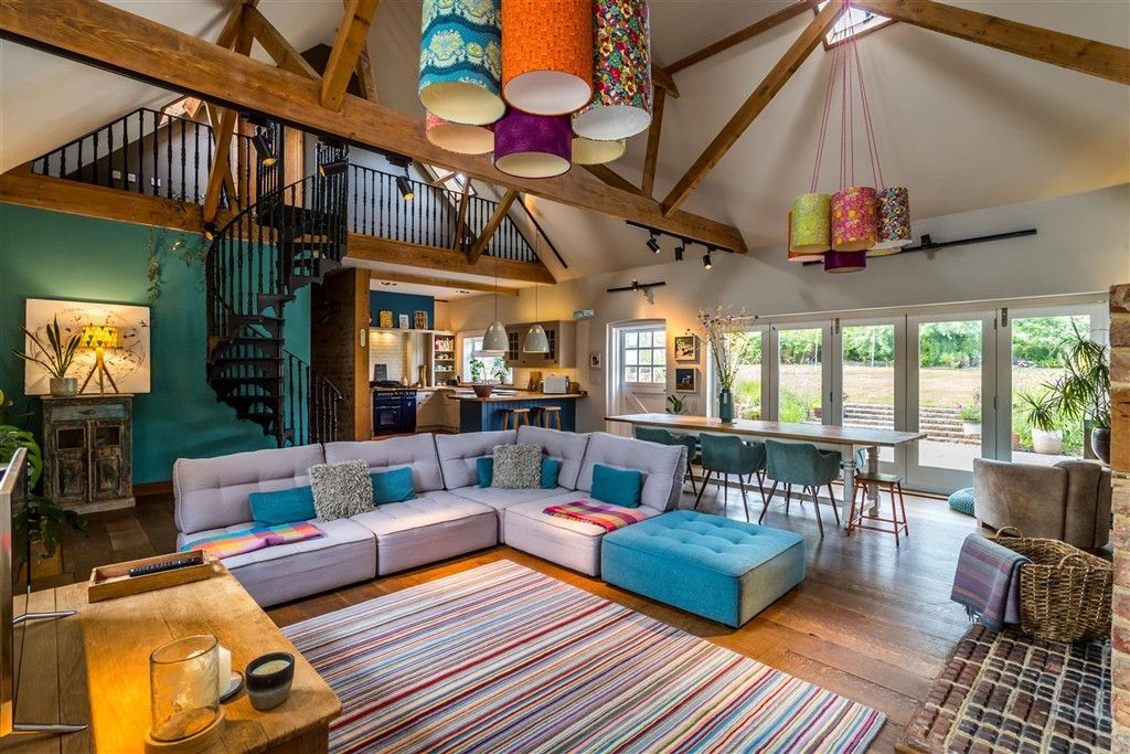 Property photo 3 of 24 Lounge Area