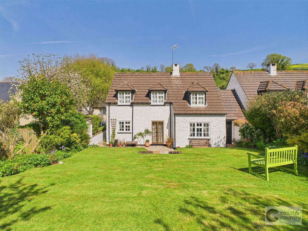 Property photo 1 of 32