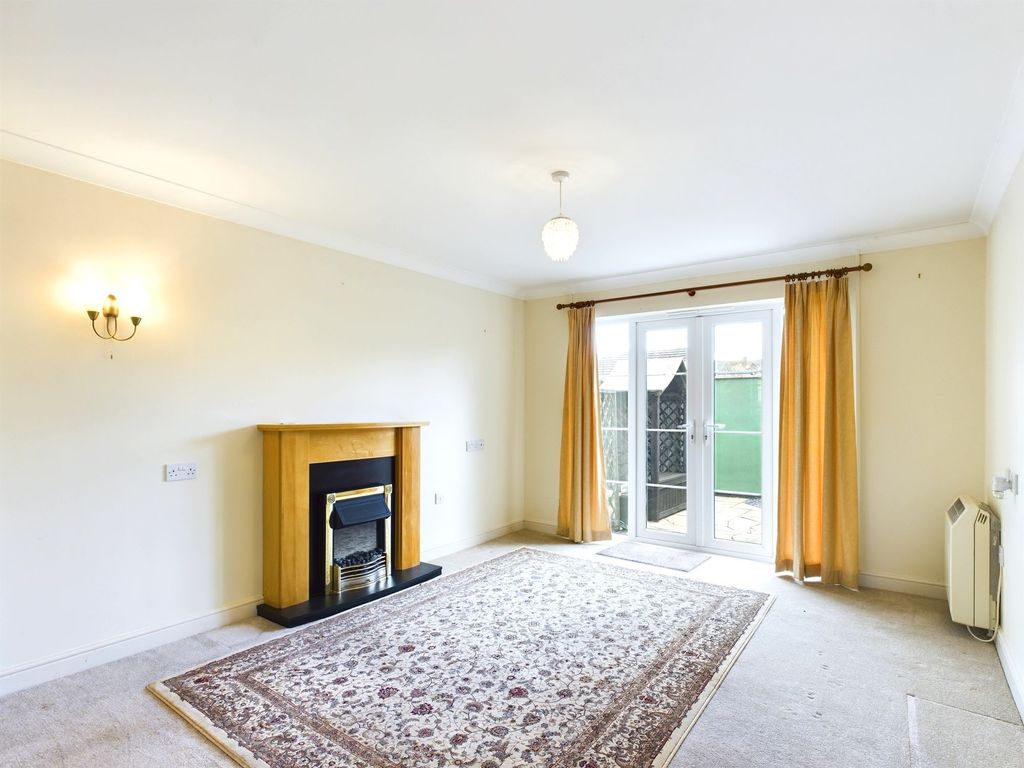 Property photo 2 of 8