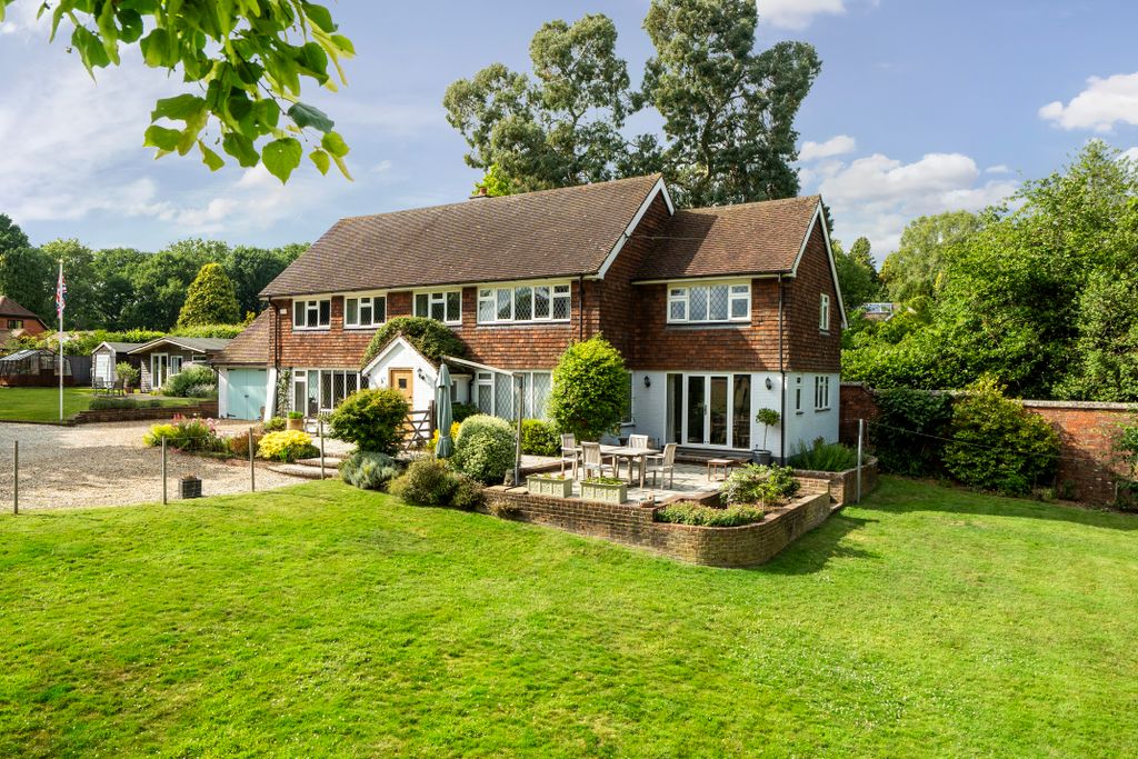 Property photo 2 of 30