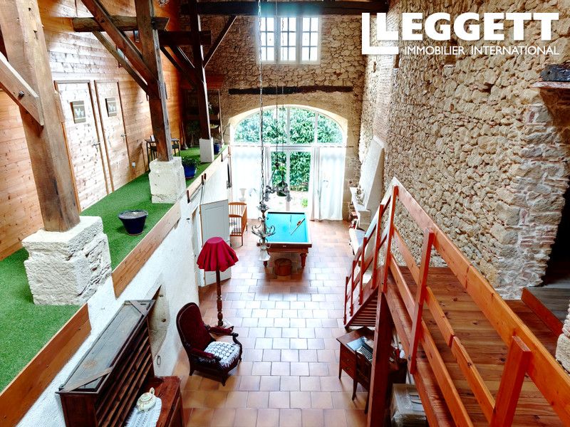 Property photo 2 of 10