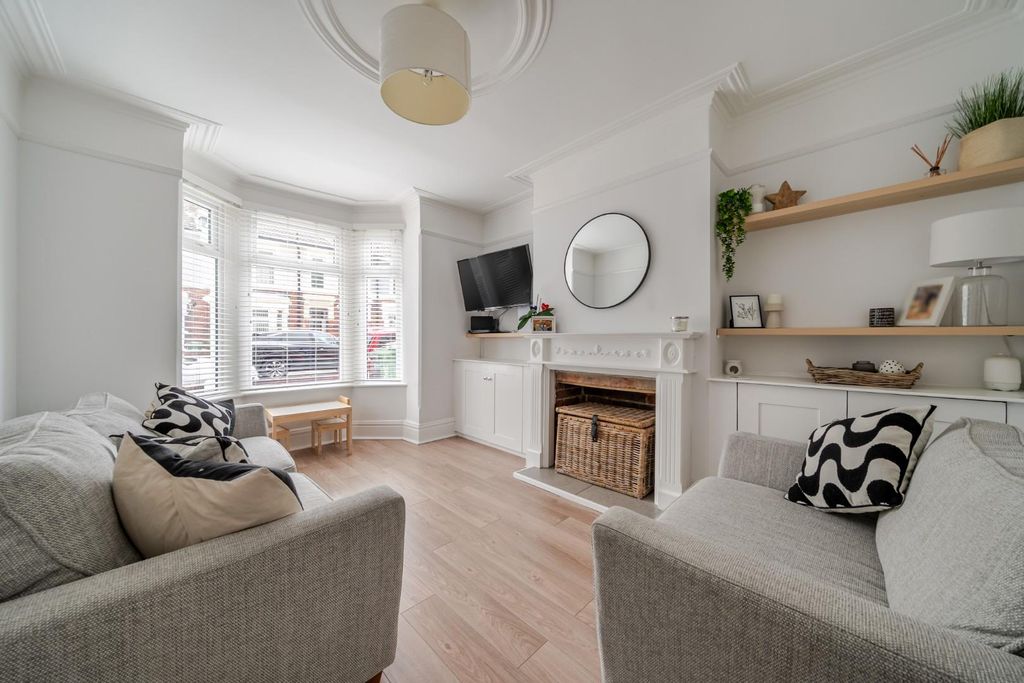 Property photo 2 of 17 1462769-8-6A074c90Ab446.Jpg