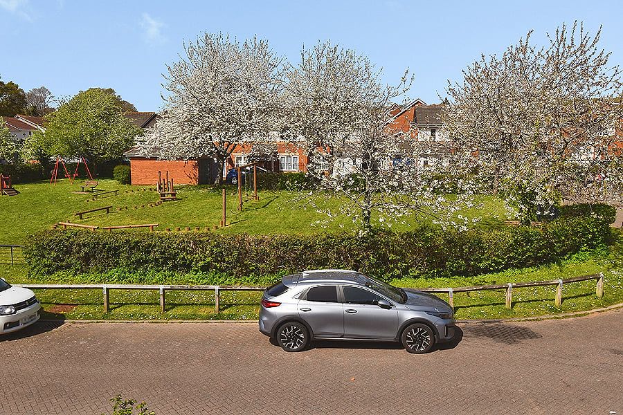 Property photo 3 of 12